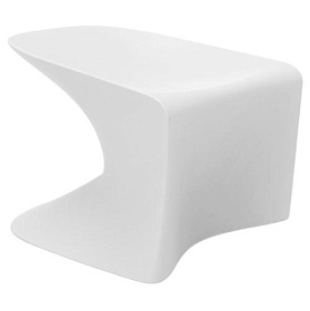 Табурет пластиковый Vondom Wing Basic фото